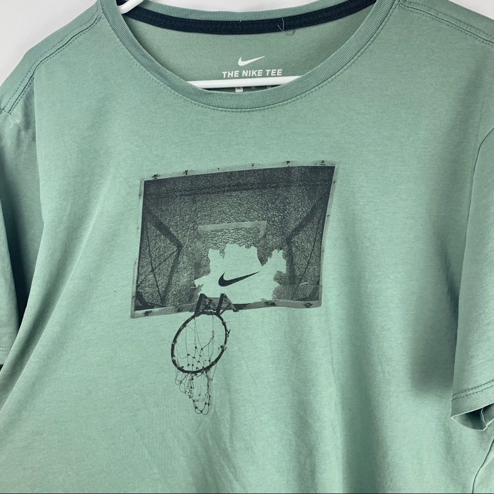 Nike Athletic Cut Basketball Shirt - Picture 2 of 4